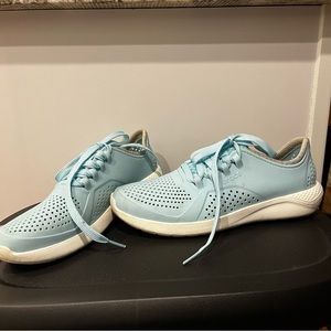 CROCS Womens 8 lite-ride blue